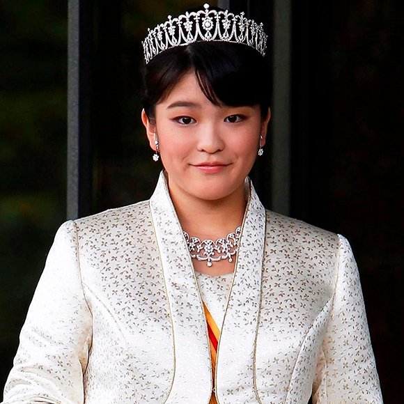 Не как в сказке: японская принцесса вышла замуж за простолюдина и лишилась титула