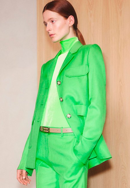 Повеяло весной: лимонное платье и неоновый свитер в новой коллекции Victoria Beckham