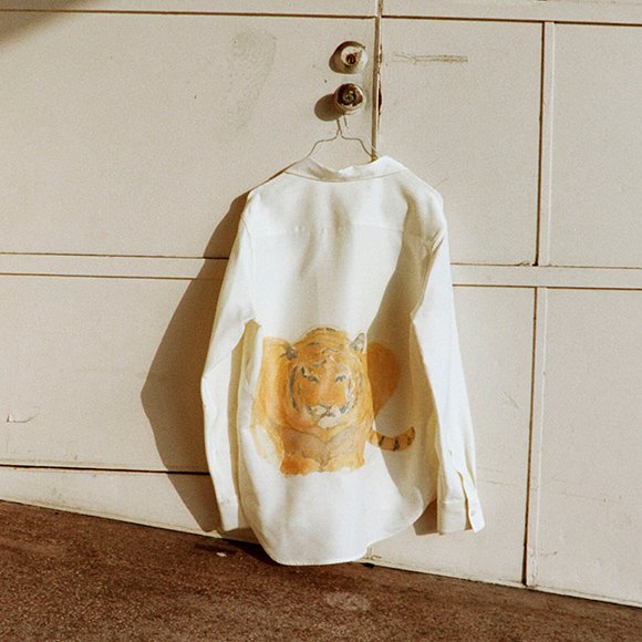 Магнит для удачи: капсульная коллекция с дикими кошками от Jil Sander