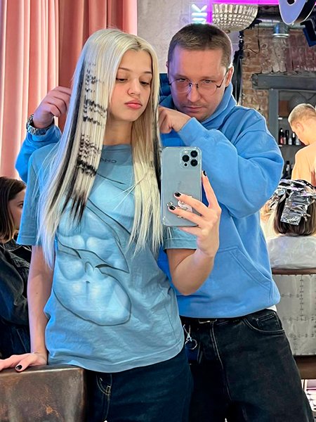 Дина Саева стала блондинкой, а Юля Гаврилина сделала трафаретное окрашивание
