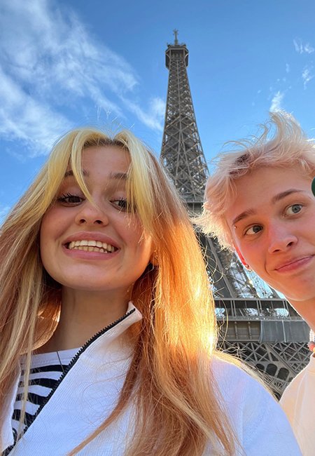 Из Парижа с любовью: Даня Милохин и I AM Katusha отдохнули в столице Франции
