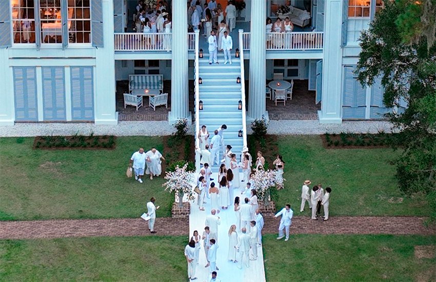 Все в белом: Дженнифер Лопес и Бен Аффлек сыграли вторую свадьбу