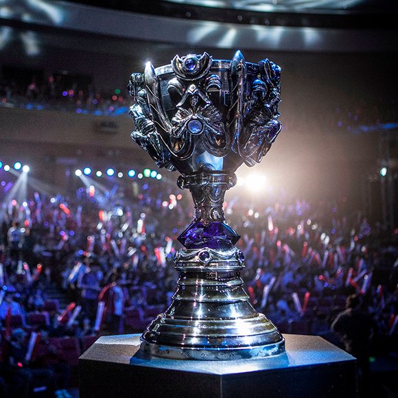 Ценный трофей: для чемпионата мира по League of Legends изготовили новый кубок