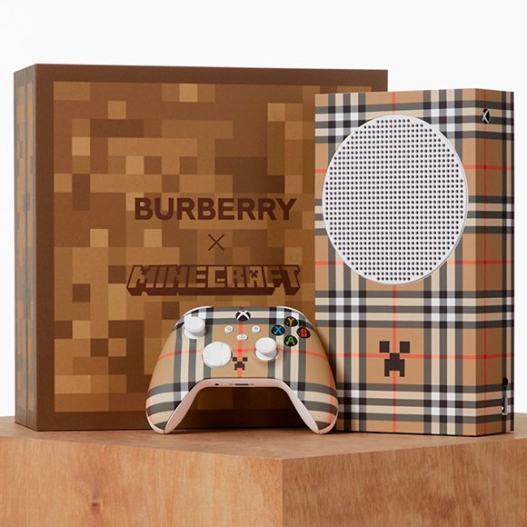 Дизайнерская консоль: Xbox выпустит лимитированную версию в коллаборации с Burberry и Minecraft