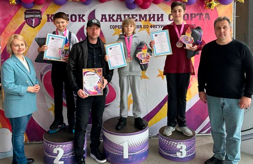 Повторил папину программу: Саша Плющенко занял первое место в соревнованиях