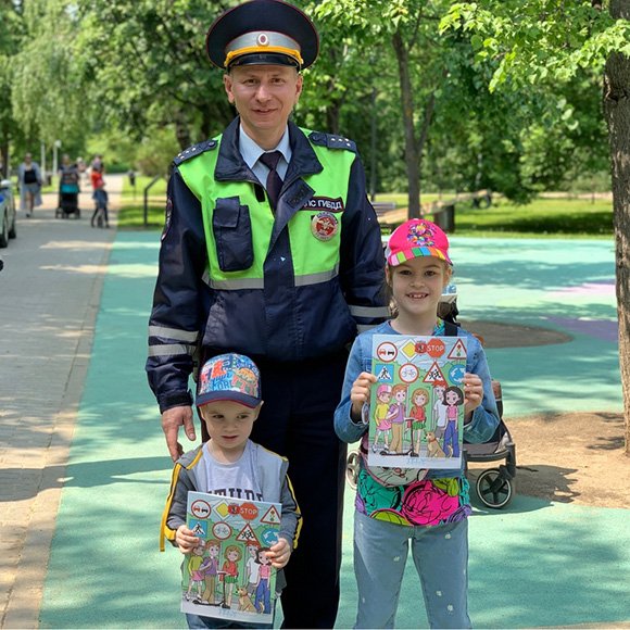 Полезный подарок от TeenDaily каждому: в Москве прошли мероприятия, посвященные основам дорожной безопасности